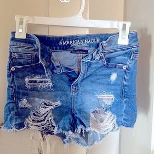 AMERICAN EAGLE Distressed High Rise Jean Shorties